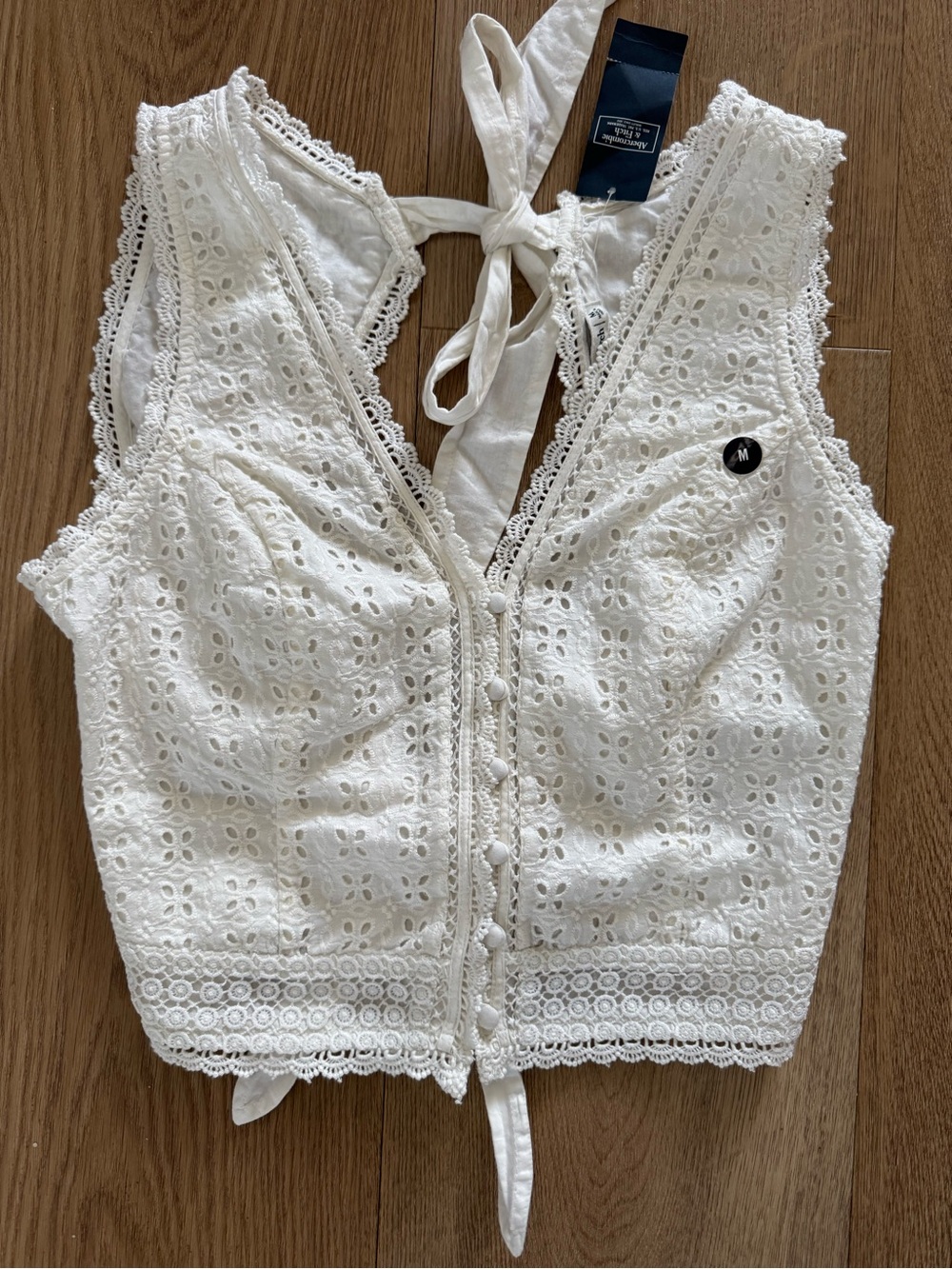 NWT Abercrombie & Fitch Tie Back Eyelet Button Up Tank Top Crop Medium Cotton